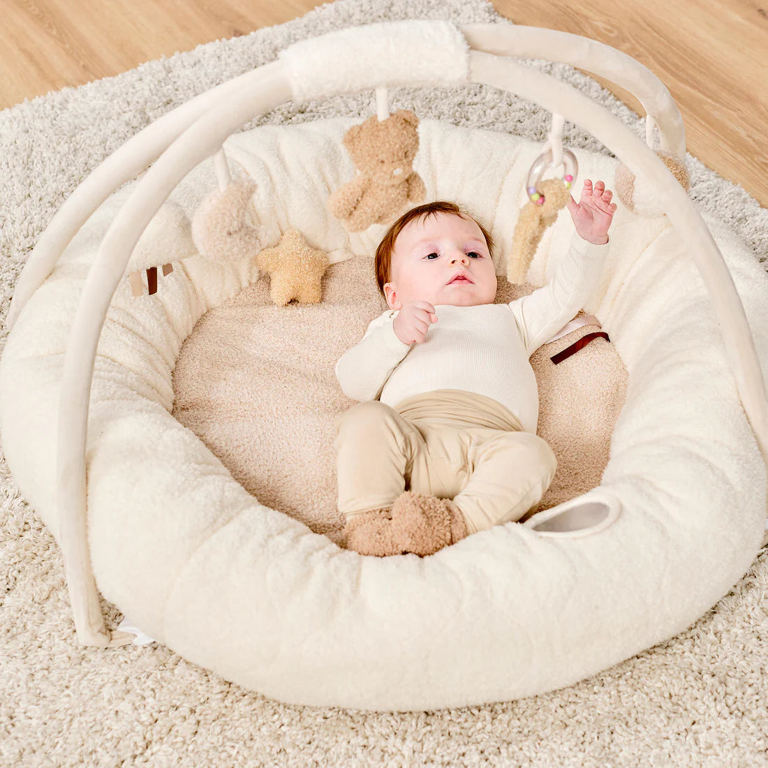 Постелка за игра и развитие пуф Teddy ecru