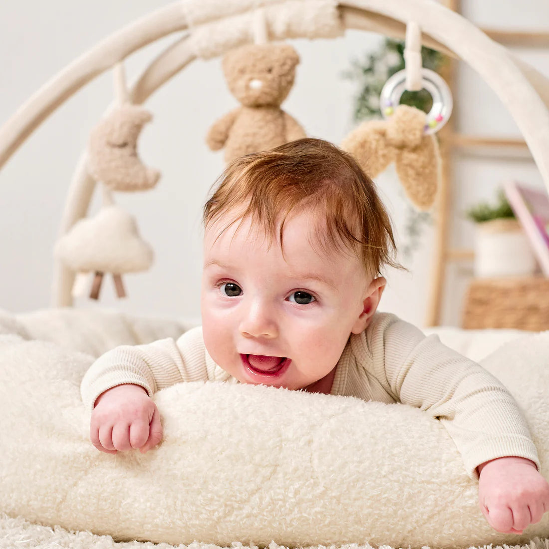 Постелка за игра и развитие пуф Teddy ecru